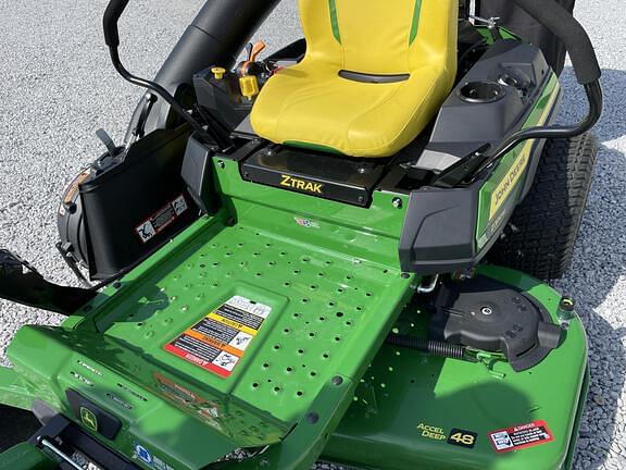 Image of John Deere Z330M equipment image 4