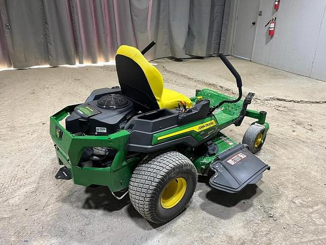 Image of John Deere Z330M equipment image 4