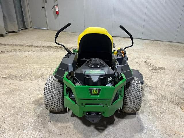 Image of John Deere Z330M equipment image 3