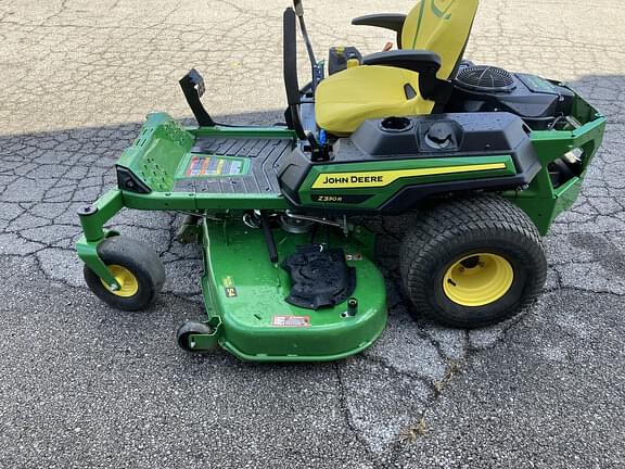 Image of John Deere Z330R Primary image