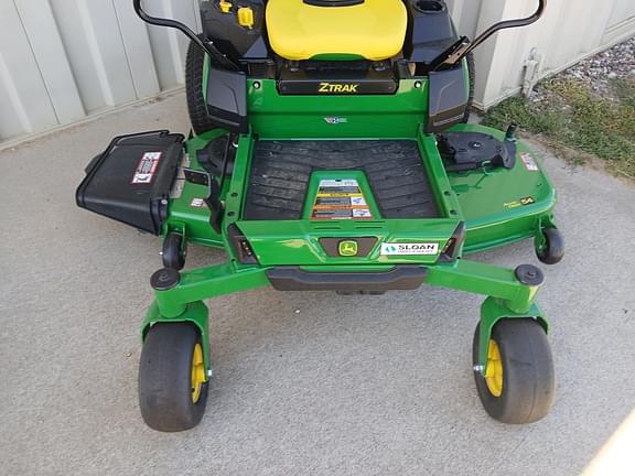 Image of John Deere Z330R equipment image 2