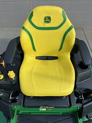 Image of John Deere Z330R equipment image 4