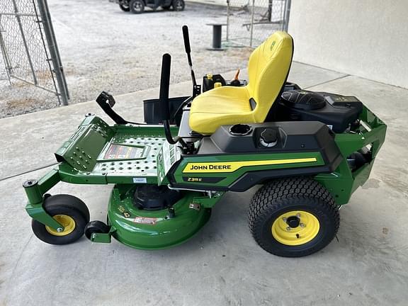 Image of John Deere Z315E equipment image 1