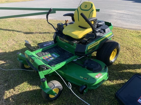 Main image John Deere Z330R