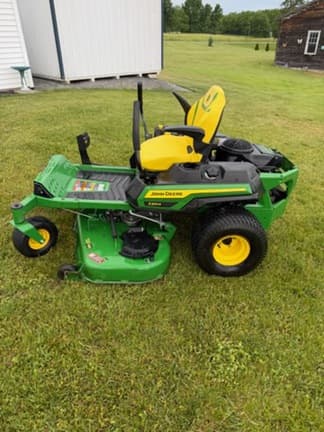 Image of John Deere Z330R equipment image 1