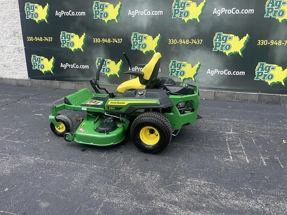 Image of John Deere Z330R equipment image 1