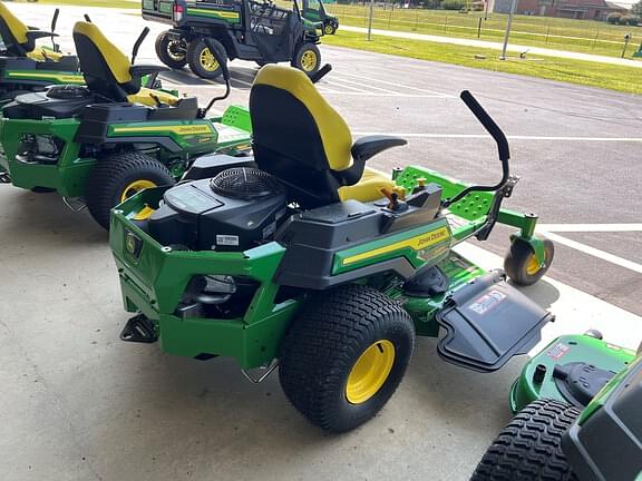 Image of John Deere Z330R equipment image 4