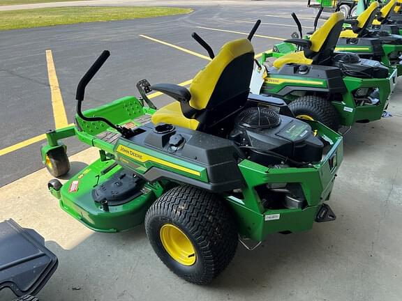 Image of John Deere Z330R equipment image 2