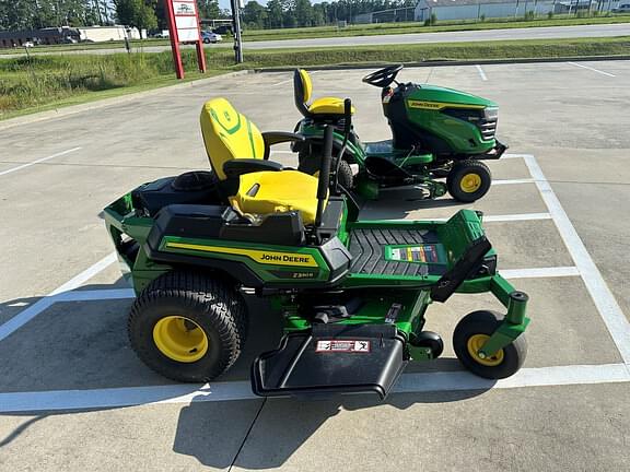 Image of John Deere Z330R equipment image 2