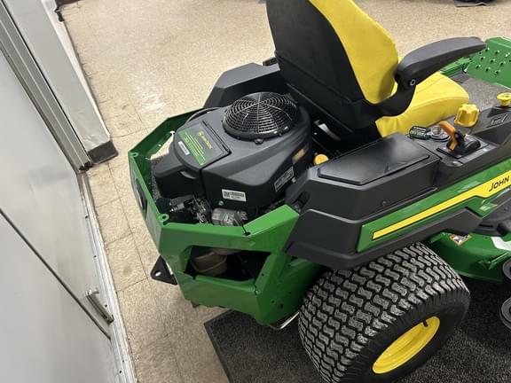 Image of John Deere Z330R equipment image 2