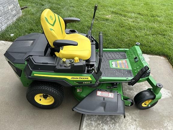 Image of John Deere Z370R equipment image 2