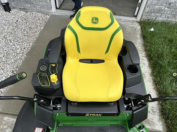 Image of John Deere Z370R equipment image 4