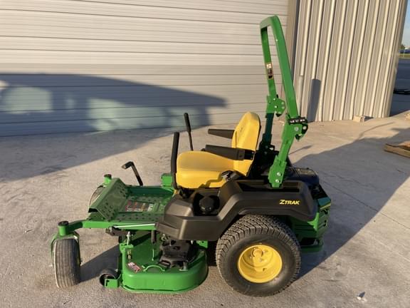 Image of John Deere Z515E equipment image 1