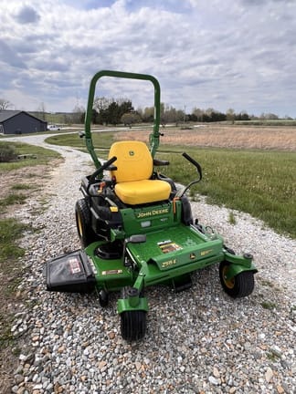 2024 John Deere Z515E Equipment Image0
