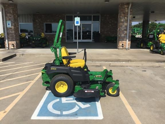 Image of John Deere Z515E equipment image 1