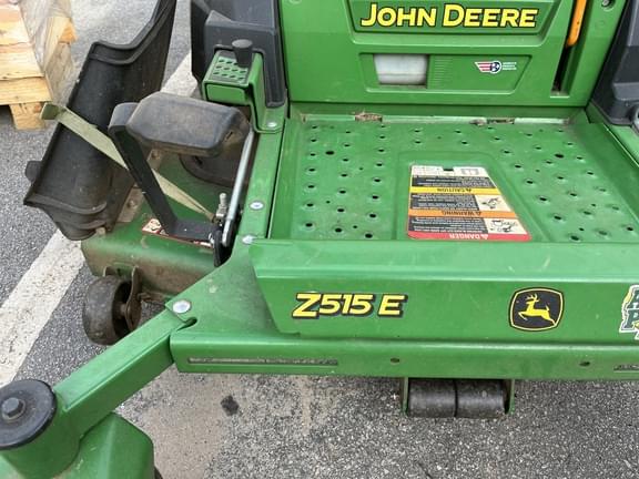 Image of John Deere Z515E equipment image 1