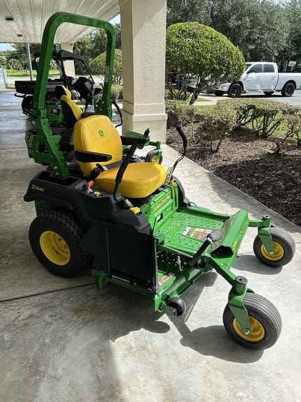 2025 John Deere Z515E Equipment Image0