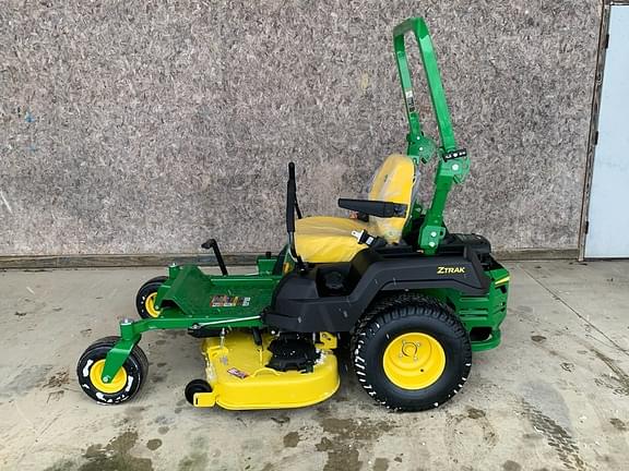 Image of John Deere Z515E equipment image 1