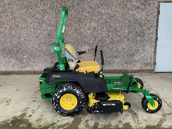 Image of John Deere Z515E equipment image 2