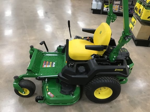2024 John Deere Z515E Equipment Image0