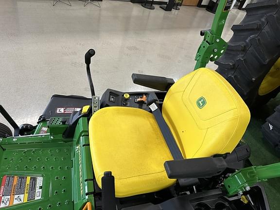 Image of John Deere Z515E equipment image 4