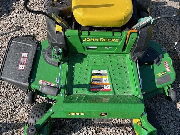 Image of John Deere Z515E equipment image 4