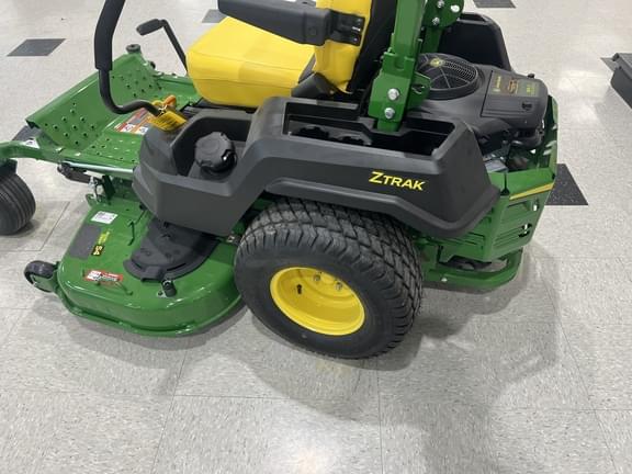 Image of John Deere Z515E equipment image 1