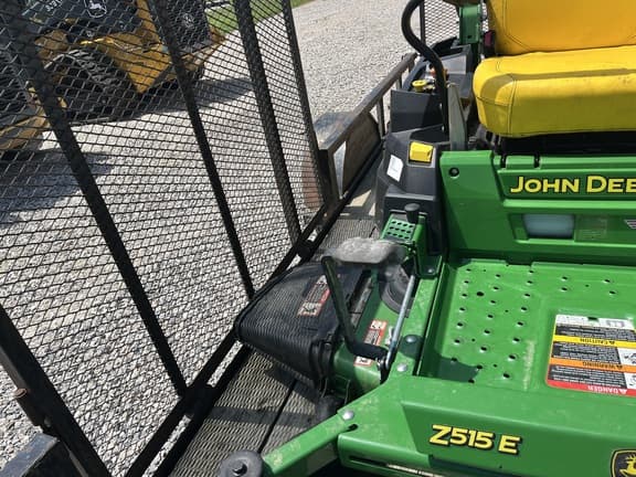 Image of John Deere Z515E equipment image 1