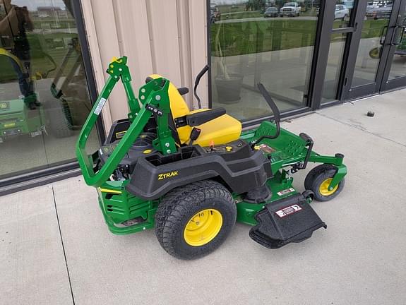 Image of John Deere Z515E equipment image 1