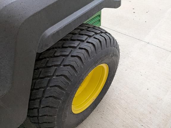 Image of John Deere Z515E equipment image 3