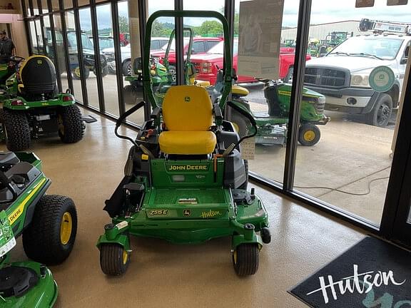 Image of John Deere Z515E equipment image 1