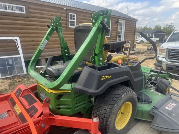 Image of John Deere Z515E equipment image 2