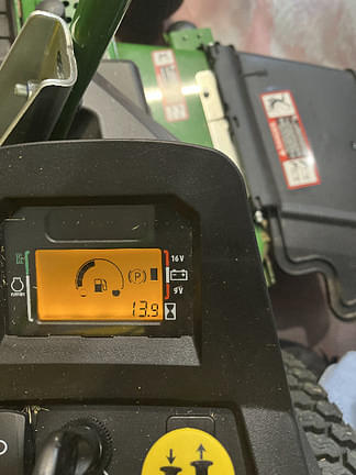 Image of John Deere Z545R equipment image 1