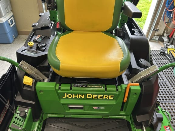 2024 John Deere Z545R Equipment Image0
