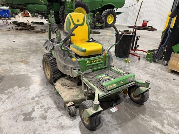 2024 John Deere Z545R Equipment Image0