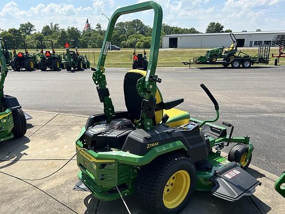 Image of John Deere Z545R equipment image 3