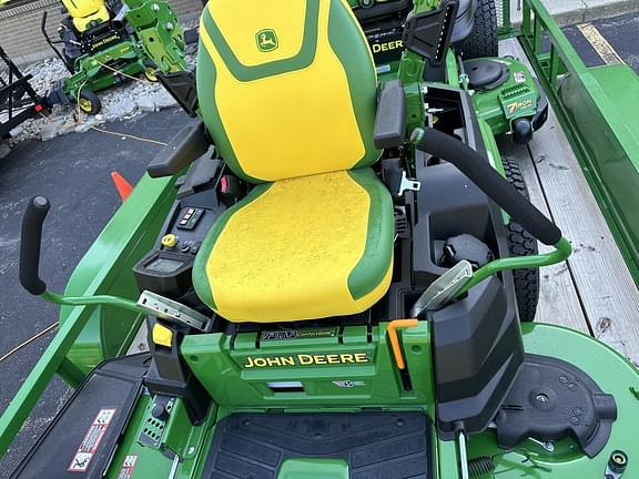 Image of John Deere Z545R equipment image 4