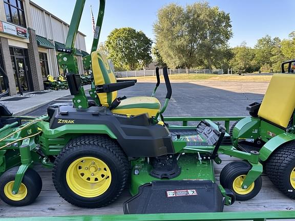 Image of John Deere Z545R equipment image 1