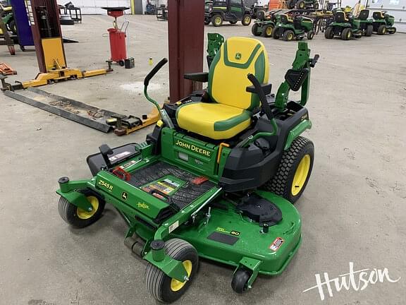 Image of John Deere Z545R equipment image 1