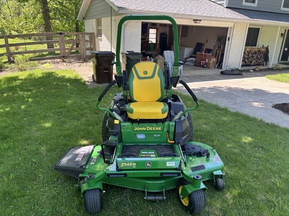 Image of John Deere Z545R equipment image 1
