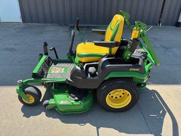 2024 John Deere Z545R Equipment Image0