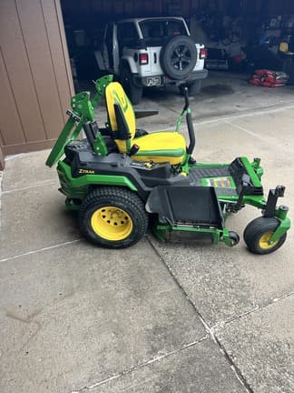 Image of John Deere Z545R equipment image 2