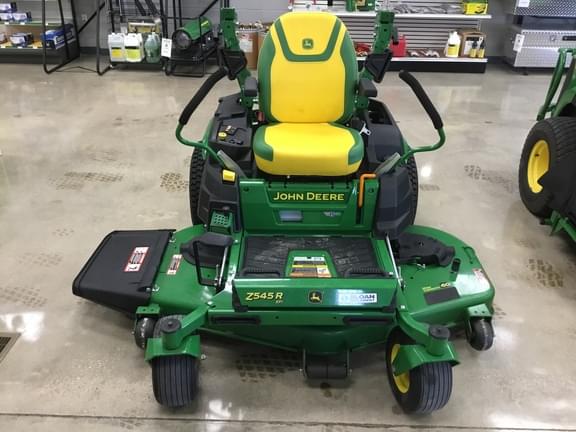 Image of John Deere Z545R equipment image 1