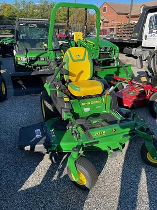 Image of John Deere Z545R equipment image 4