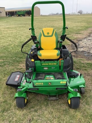 Image of John Deere Z545R equipment image 4
