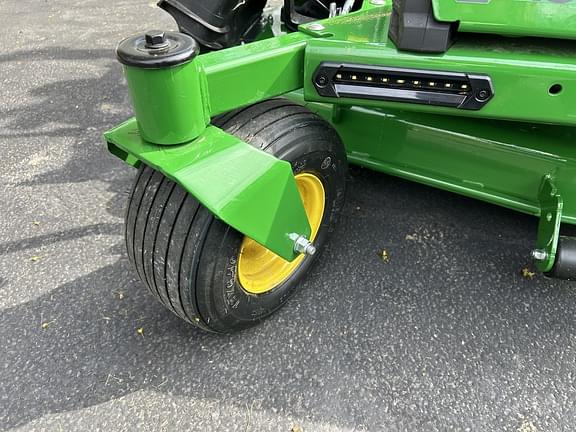 Image of John Deere Z545R equipment image 4