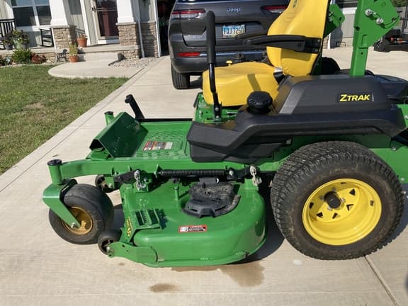 Image of John Deere Z720E equipment image 4