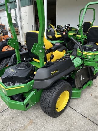 Image of John Deere Z720E equipment image 3