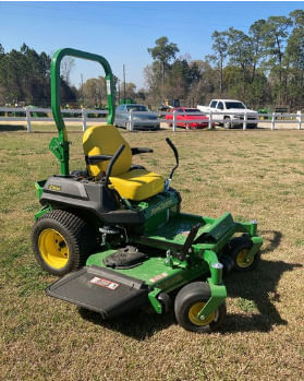 2025 John Deere Z720E Equipment Image0