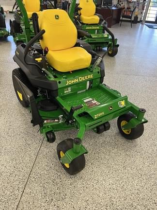 Image of John Deere Z720E Primary image